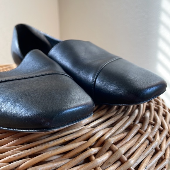 Vince minimalist beautiful black leather square toe flats - Picture 9 of 11